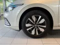 Volkswagen Golf VIII 1.0 TSI Move PANO GJR NAVI