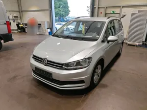 Volkswagen Touran Comfortline 1.5 TSI DSG - AHK - Navi