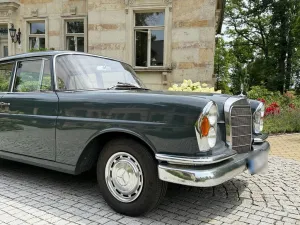 Mercedes-Benz Daimler Benz 220 A (W111) - Oldtimer