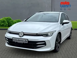 Volkswagen Golf Variant VIII 1.5 eTSI Life HUD El. Panodach