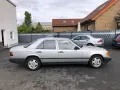Mercedes-Benz W124 E 260