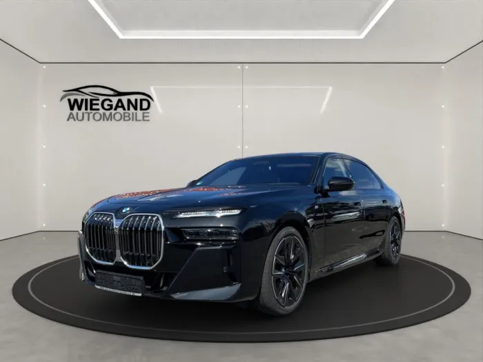 BMW 740d xDrive+M-SPORTPAKET+INNO+STDH+KLIMA-AKUSTIK
