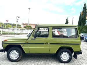 Mercedes-Benz 240GD 