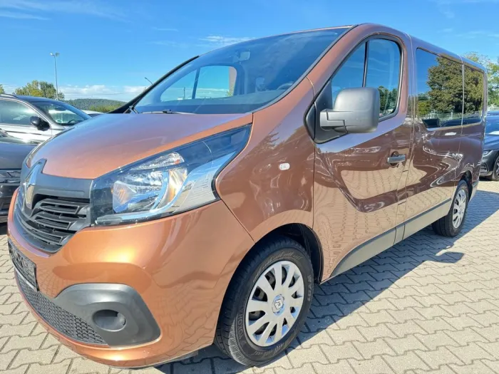 Renault Trafic 1.6dCi Expression L1H1 8-Sitze Klima PDC