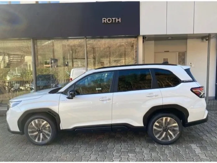 Subaru Forester 2.0ie Platinum El. Panodach Navi Leder 