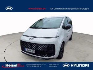 Hyundai Staria Signature Hybrid 2WD
