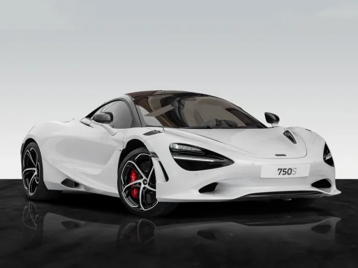McLaren 750S Coupé - Racing Seats - Vehicle Lift
