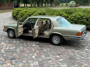 Mercedes-Benz 450 SEL 6.9 W116 