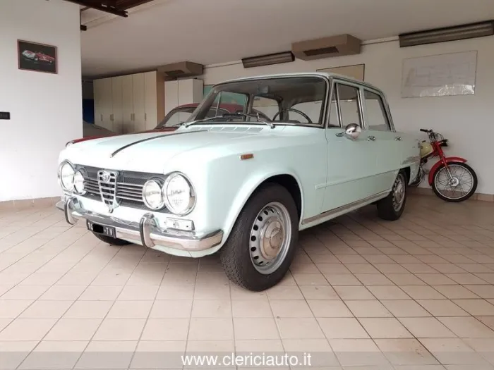Alfa Romeo Giulia Super 