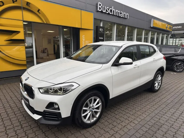 BMW X2 sDrive18i Aut. +RFK+PDC+LED+