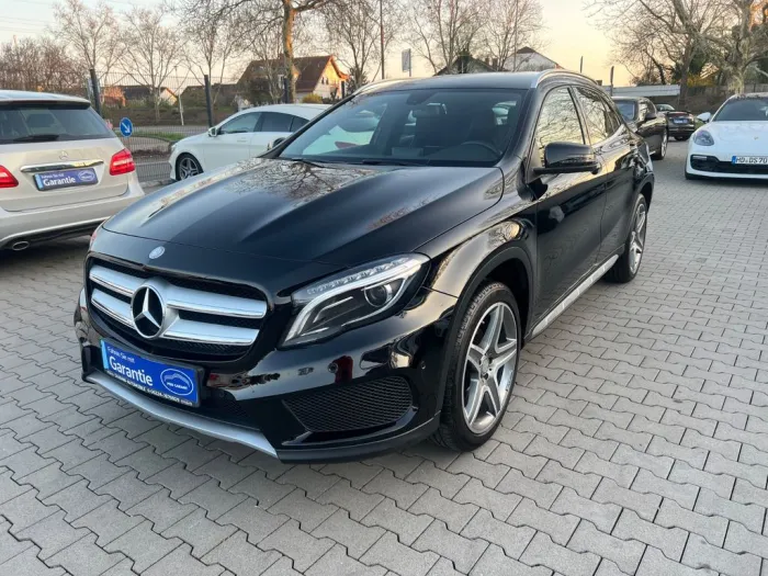 Mercedes-Benz GLA -Klasse GLA 200 -AMG LINE-41.000KM-GARANTIE