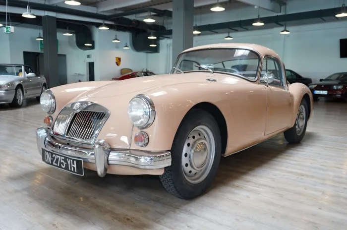 MGA 1600 MK II 1 von 521 Coupes