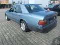 Mercedes-Benz E 230