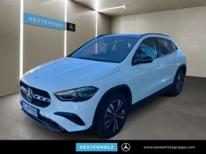 Mercedes-Benz GLA 180 Progressive 360° Pano Multibeam Night