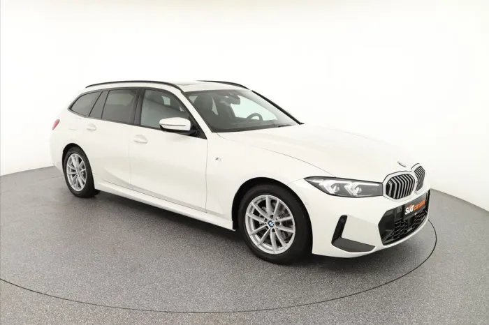 BMW 320i M Sport LED-Pano-ParkAs+Kam-HUD-ACC-AHK ACC