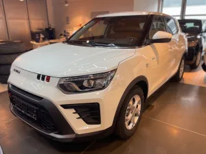 KGM TIVOLI Essential 6/MT AWD    4x4