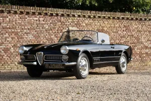 Alfa Romeo 2000 Touring Spider Well restored and maintained
