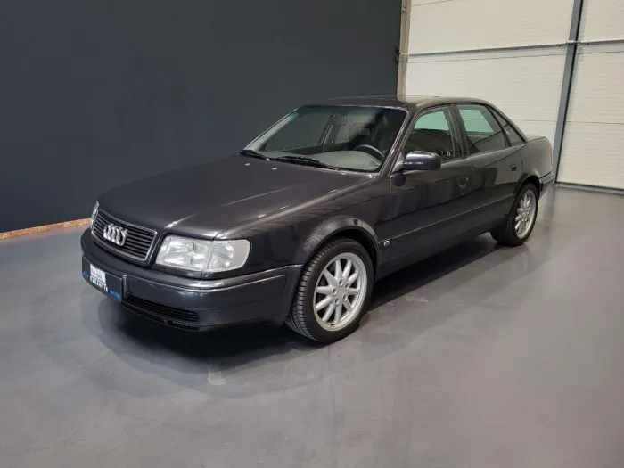 Audi S4 S4 4.2 C4 *Leder- BOSE- 6-Gang- Schiebedach*