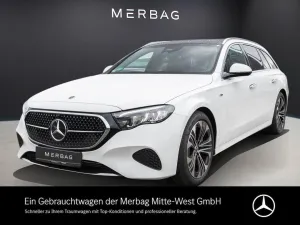 Mercedes-Benz E 300 e T-Modell mit EQ Hybrid Technologie Pano