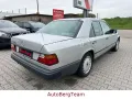 Mercedes-Benz E 230