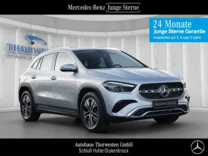 Mercedes-Benz GLA 180 Progressive Rückfahrkamera Winter-Paket 