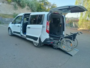 Ford Transit Connect Pianale ribassato con rampa