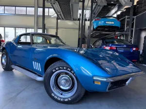Corvette C3 Stingray Targa Leder Schwarz / Schalter 1968