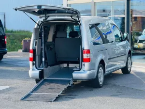 Volkswagen Caddy Maxi-Behindertengerecht-Rampe