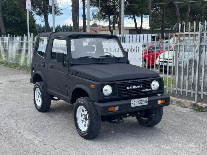 Suzuki Samurai