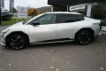 Kia EV4 FB Fastback 81 GT-line. Glasdach Mattlack