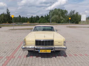 Lincoln Continental Town Car 1975