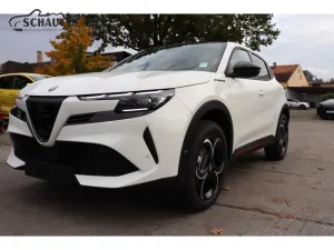 Alfa Romeo Junior Ibrida 1.2 VGT 48V-Hybrid Speciale El. Pa