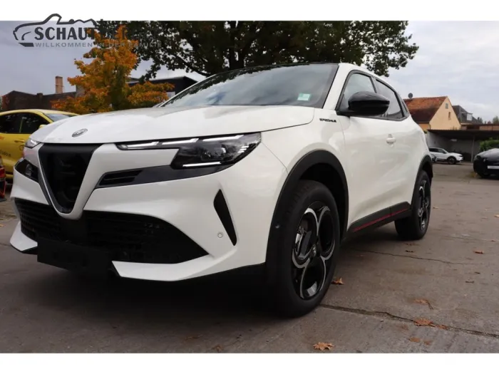 Alfa Romeo Junior Ibrida 1.2 VGT 48V-Hybrid Speciale El. Pa
