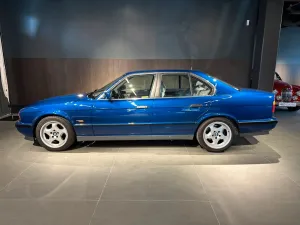 BMW M5 3.8L