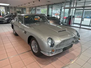 Aston Martin DB6  LHD