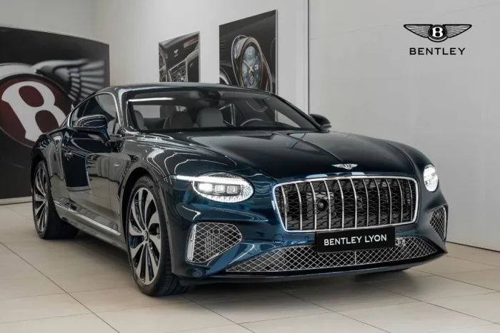 Bentley Continental GT Azure PHEV 680