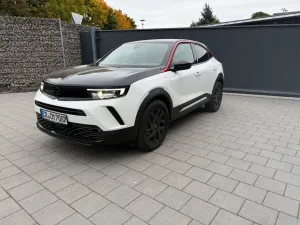 Opel Mokka X mit Rückfahrkamera Navi über Handy auf D