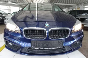 BMW 218 Baureihe 2 Active Tourer 218 i Advantage