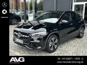 Mercedes-Benz GLA 200 Progressive Edition Pano AHK Multibeam