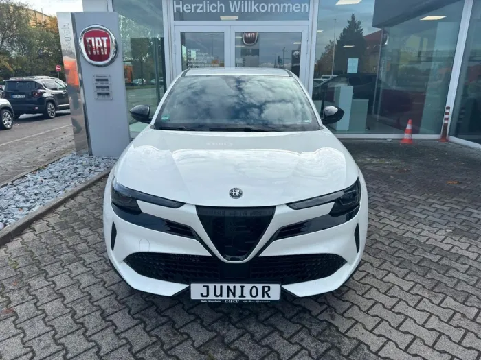 Alfa Romeo Junior 1.2 MHEV VGT 100kW e-DCT6 Speciale