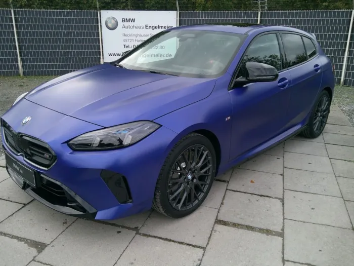 BMW M135 xDrive eSitze PanoGlasD DrivAssiProf 19 Zol