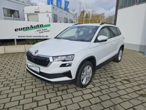 Skoda Karoq Selection 1.5 TSi DSG AHK 4 Jahre Gar.