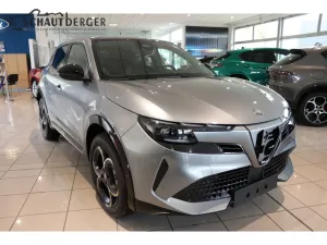 Alfa Romeo Junior Ibrida 1.2 VGT 48V-Hybrid Intensa El. Pan