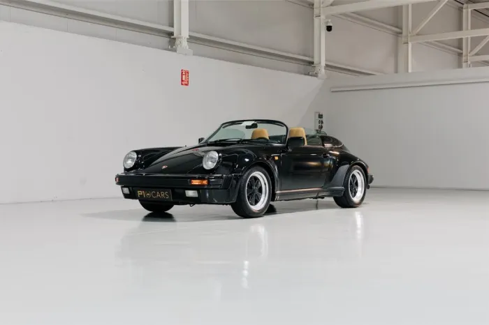 Porsche 3.2 Speedster *Original 2.397km, as new*