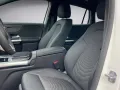 Mercedes-Benz GLA 200 PDC SHZ LED SpurH el.Heck LM AUT AHK