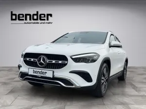 Mercedes-Benz GLA 200 PDC SHZ LED SpurH el.Heck LM AUT AHK