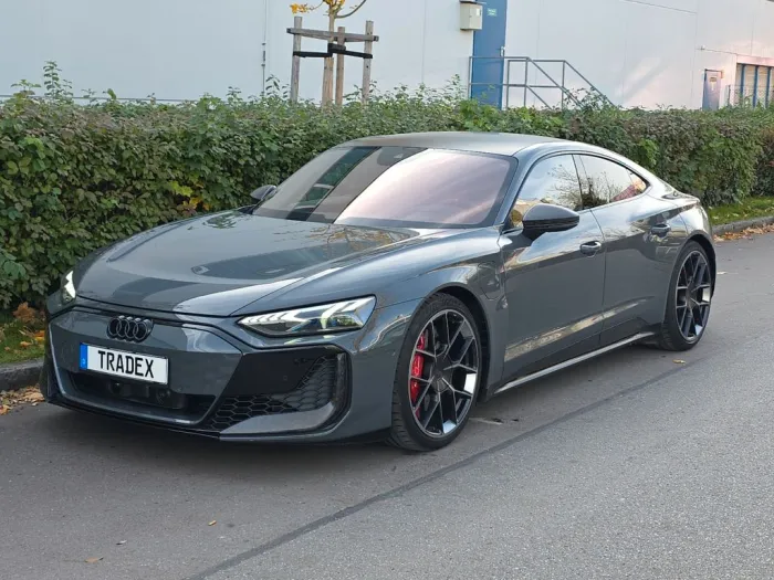 Audi e-tron GT RS performance **Carbon/Ceramic/Voll**
