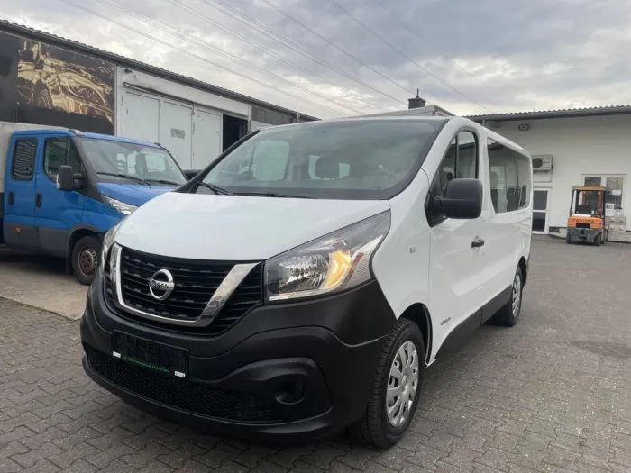 Nissan NV300*9-Sitzer
