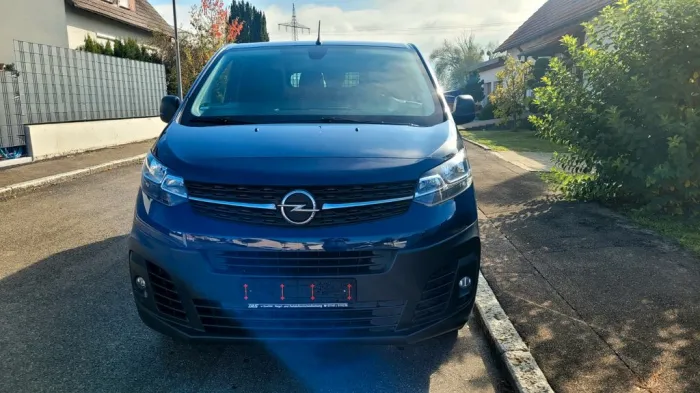 Opel Vivaro Kasten Edition M, Motor Neu