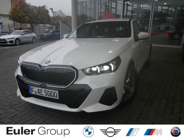 BMW 520 d Touring Sportpaket Navi Digitales Cockpit 